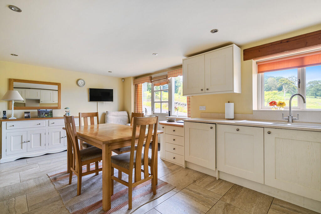 Kitchen/Dining Ro...