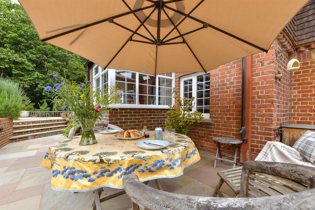 External Lifestyle Photograph