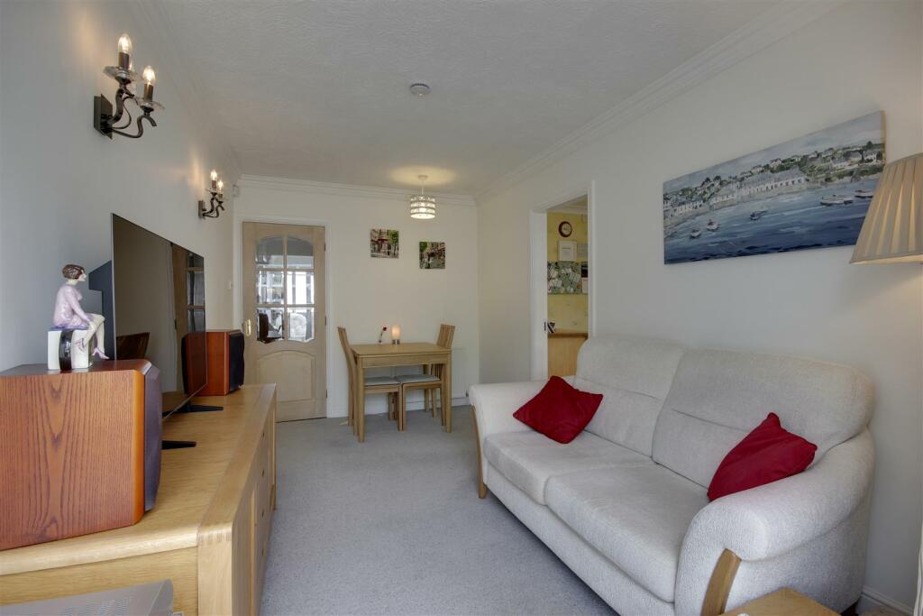 Dining/Sitting Room