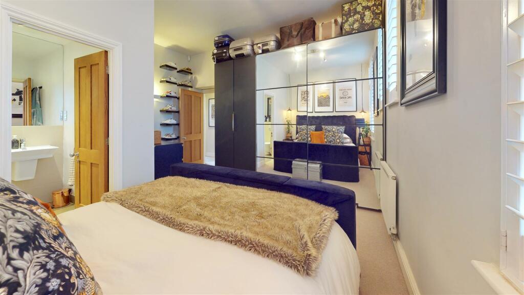 Bedroom (2).jpg