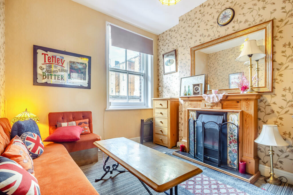 8536921-Interior08