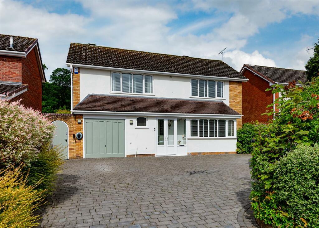 27 Beech Drive-front.jpg
