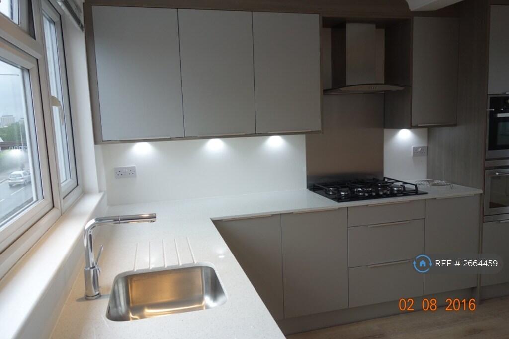 Kitchen Lounge