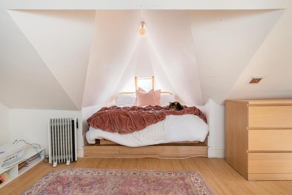 0C8RKE - Bedroom G.jpg