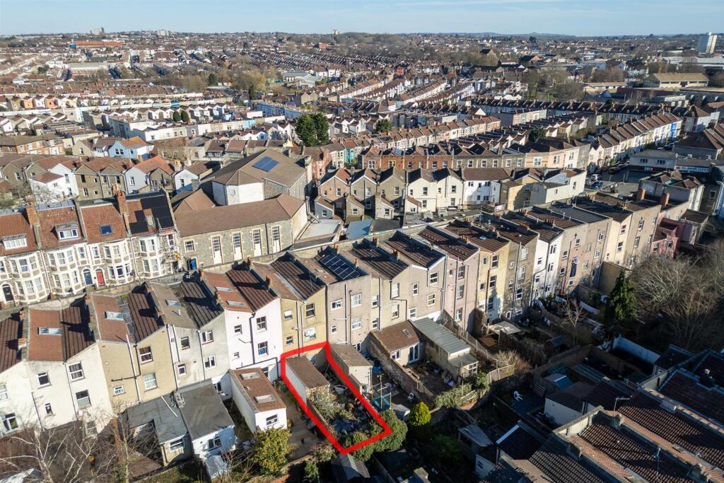 GFF, 36, Seymour Road Easton, Bristol, BS5 0UN | L