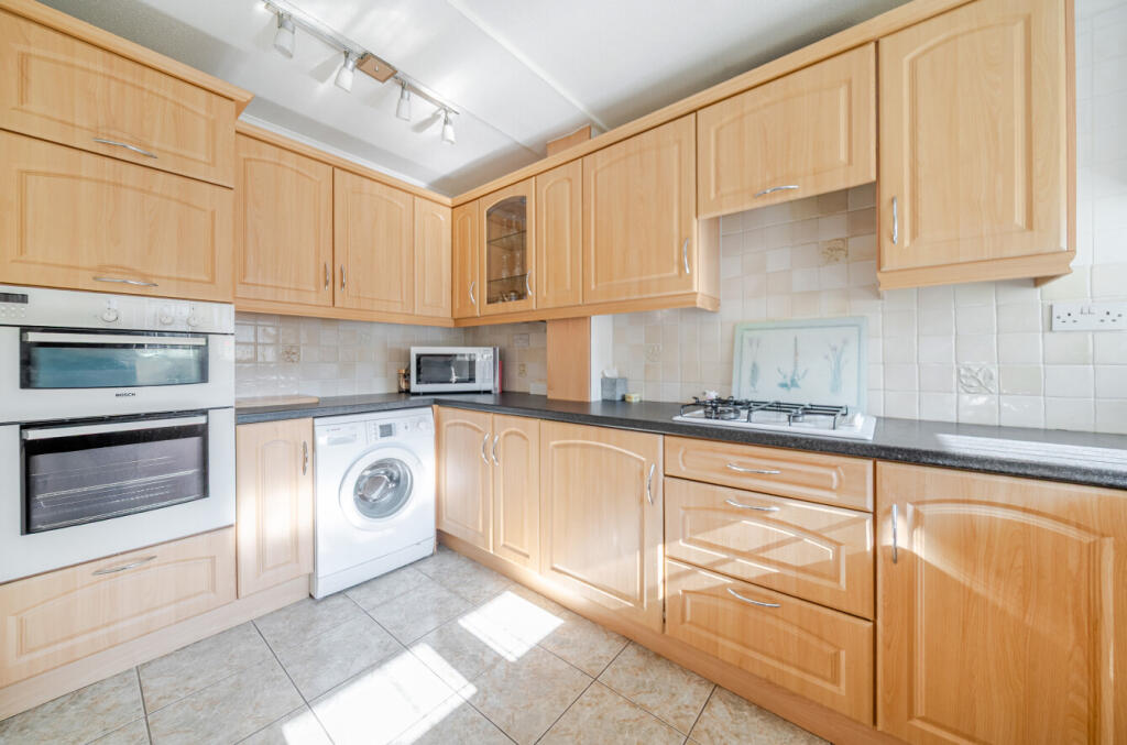 1336031-20-6899b5...