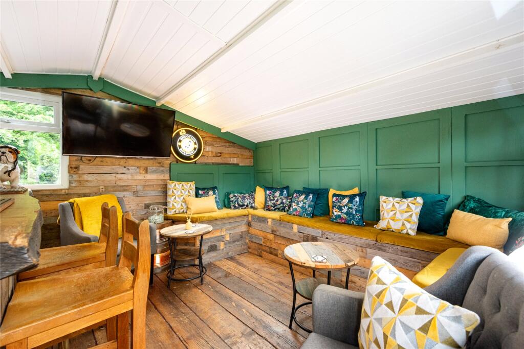 Home Pub