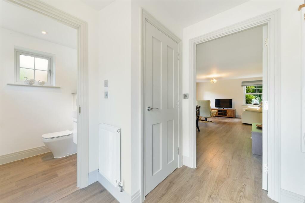 DORKING ROAD (11).jpg