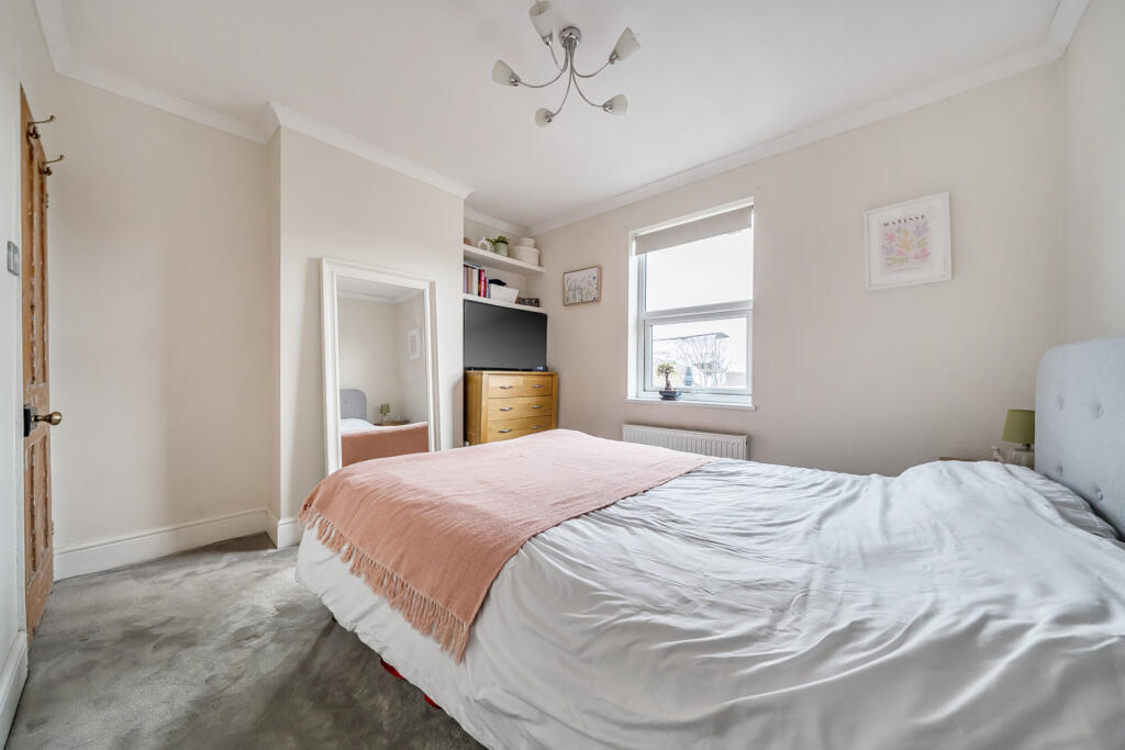 1396218-6-695d2a5...