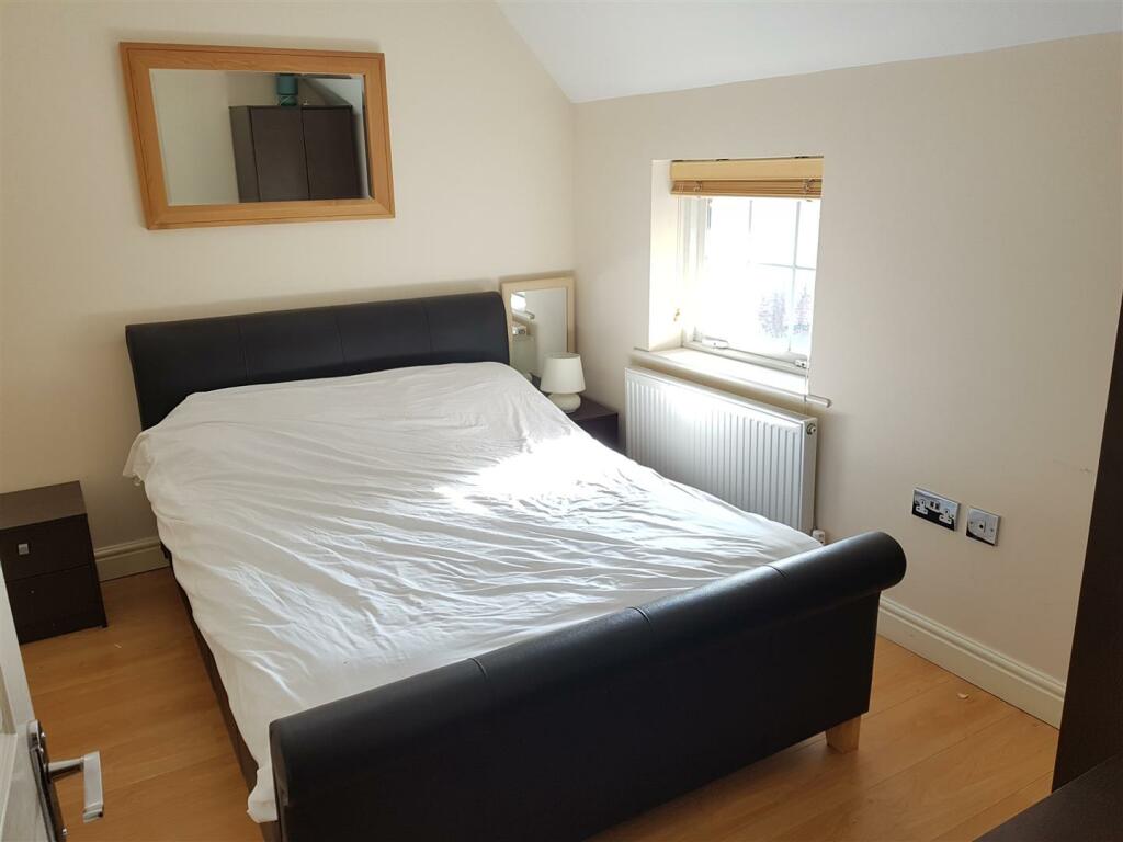 bedroom.jpg