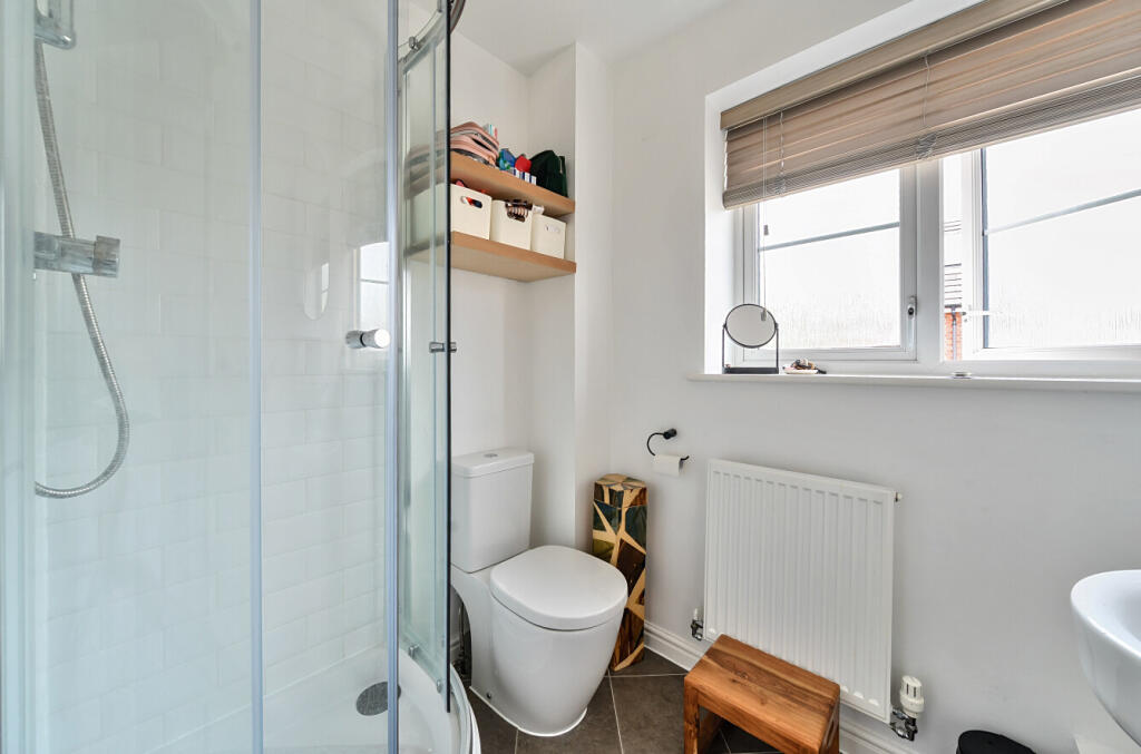 1313339-11-685be3...