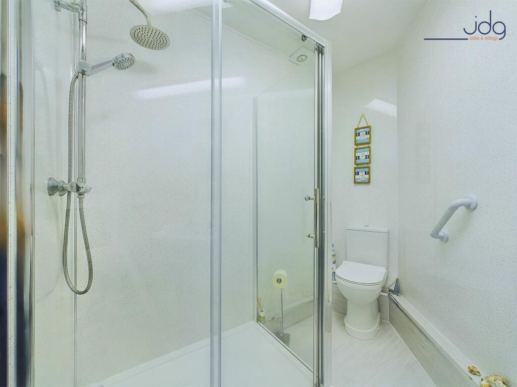 Bright and pristine bathroom
