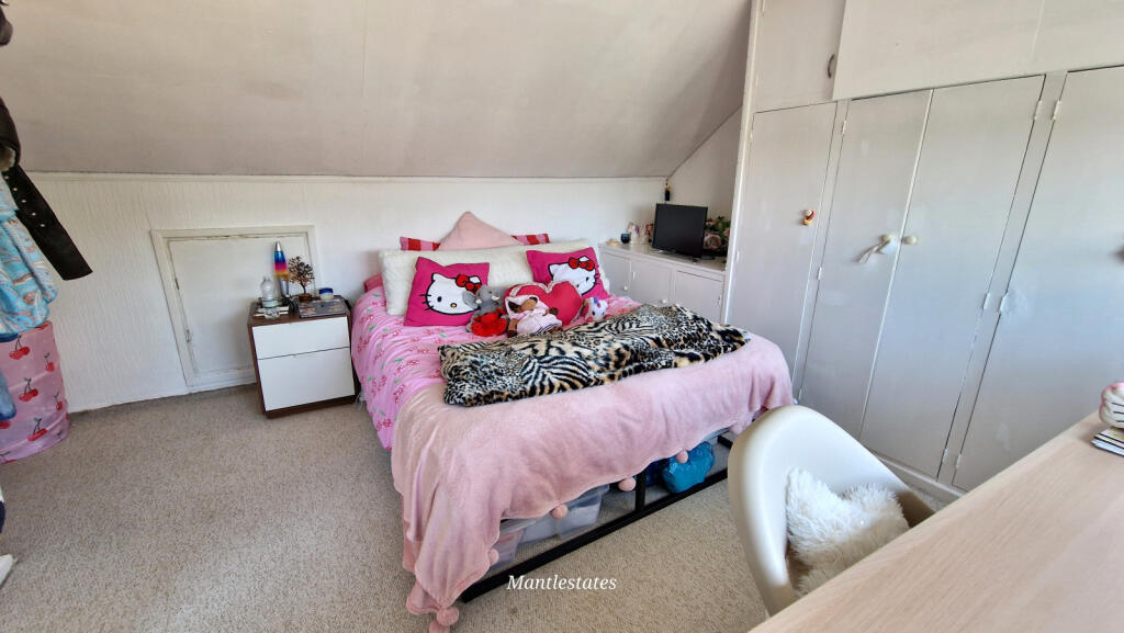LOFT BEDROOM