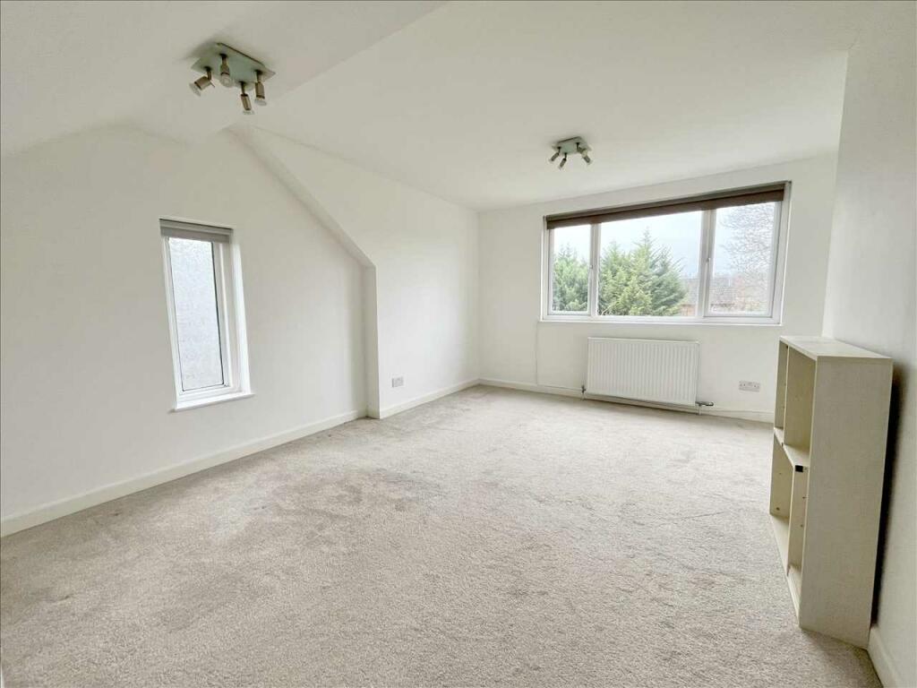 BEDROOM/STUDIO AREA