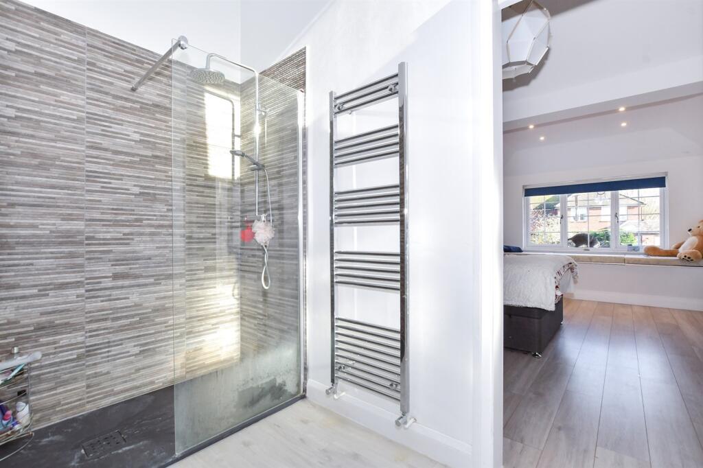 Jack And Jill En-Suite