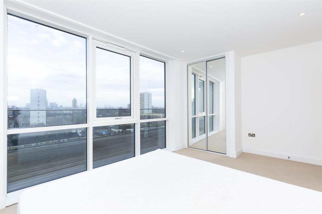 801 Grenfell Court- 9.jpg