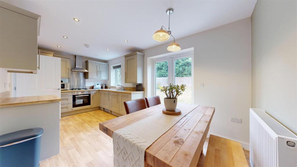 Atherton Rise 40 Kitchen.jpg