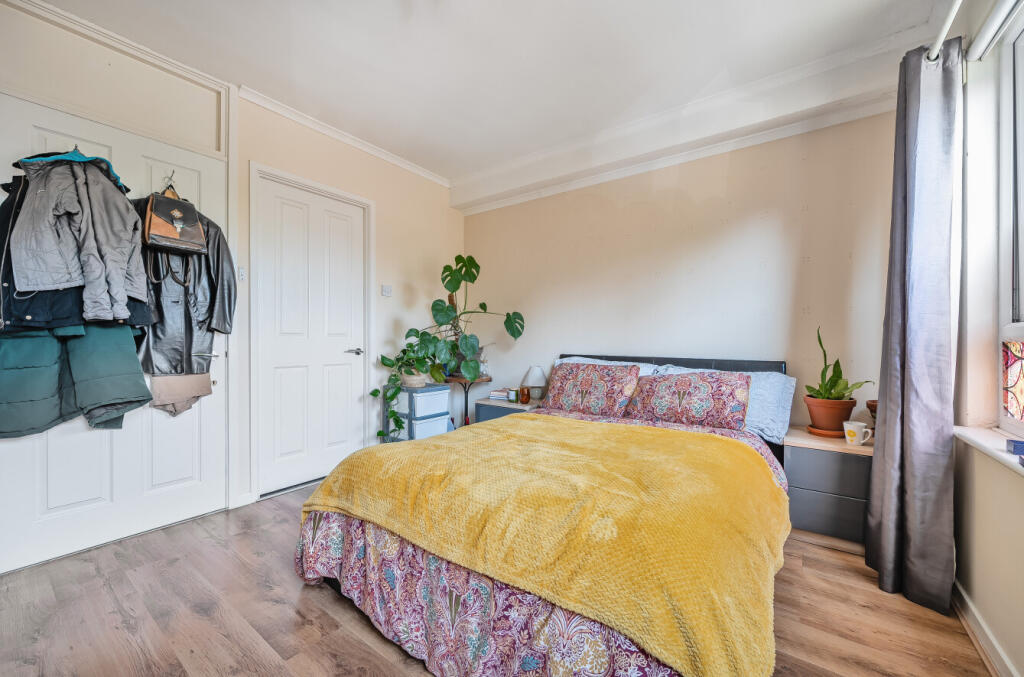 1307011-4-6853d9c...