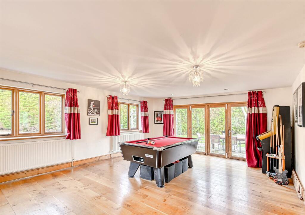 Riverside Bungalow-14.jpg