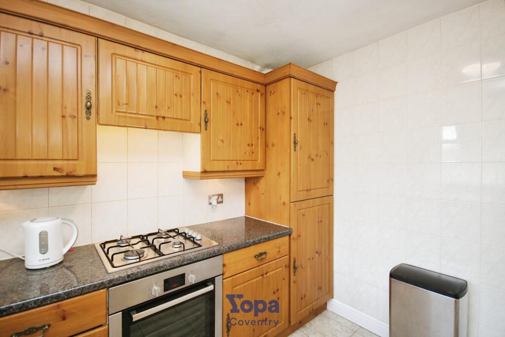 78bf5216-Kitchen 204.JPG