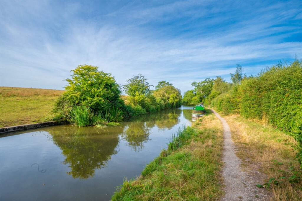 Wootton Wawen Canal