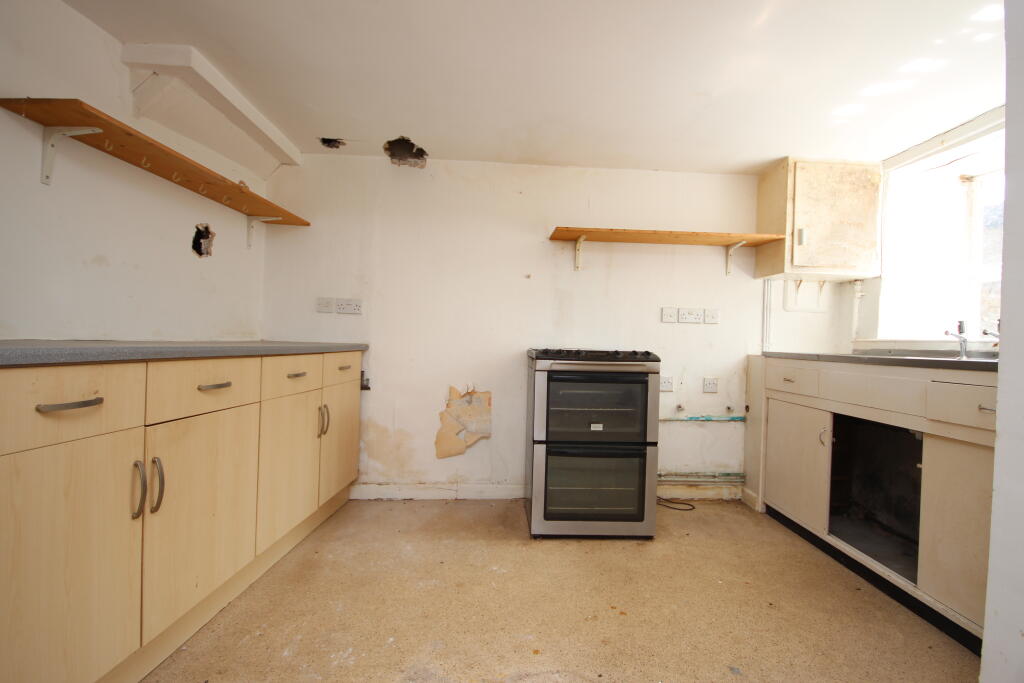 20 KITCHEN T202507081100.jpg