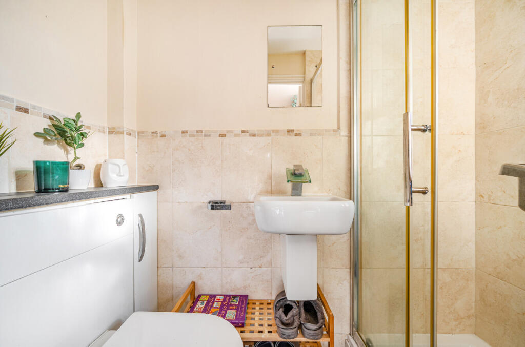 1381052-12-692596...