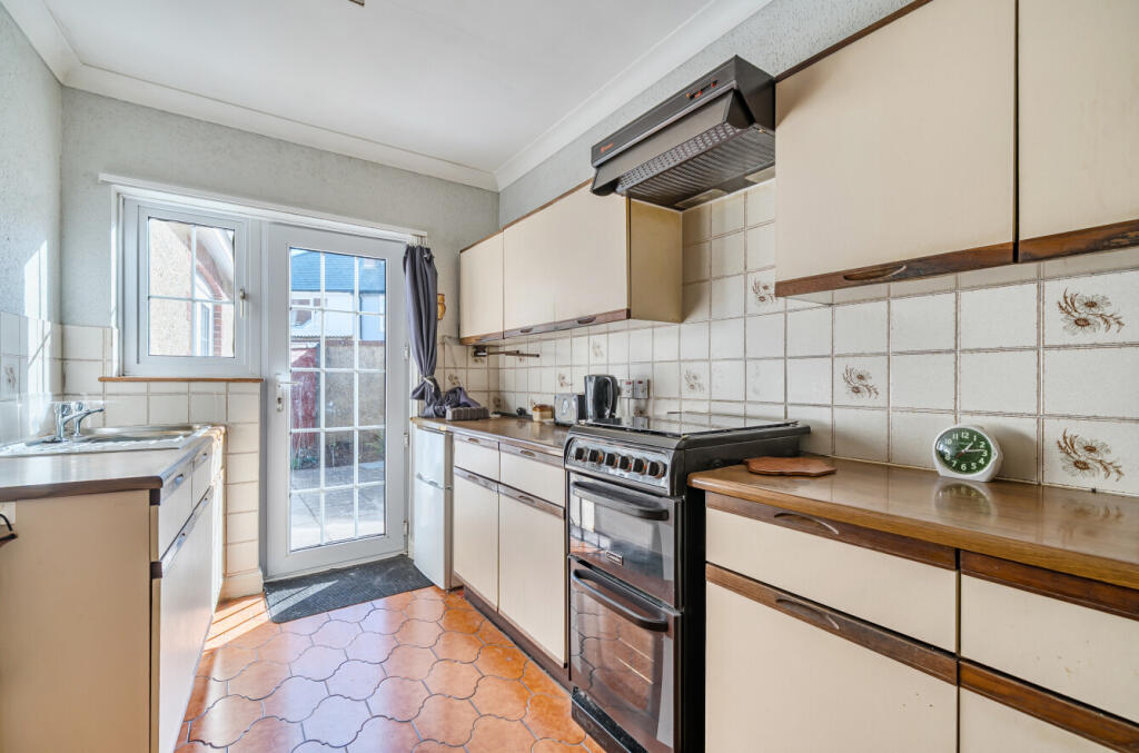 1373915-9-6900cfc...