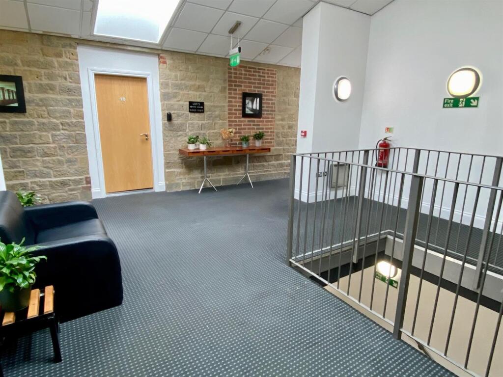 communal landing.jpg