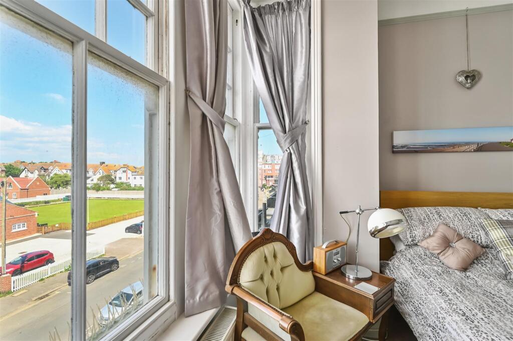 18-carlton-court-tn40-photos (12).jpg