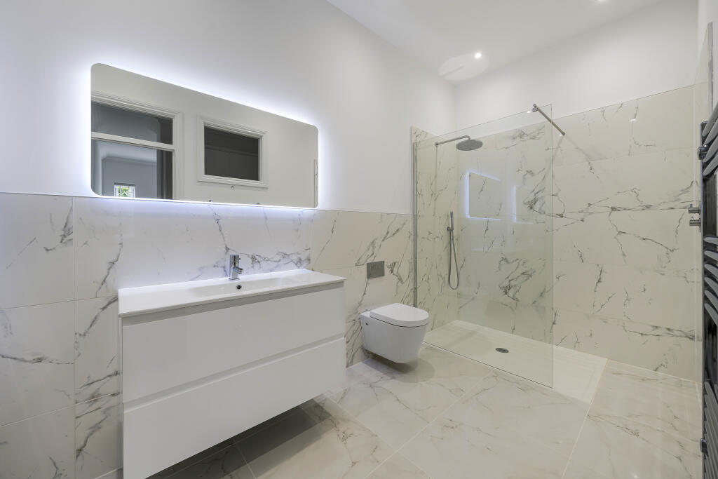 Ensuite