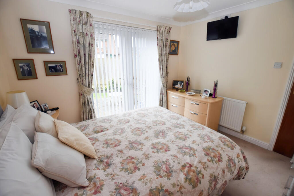 Bedroom 1b