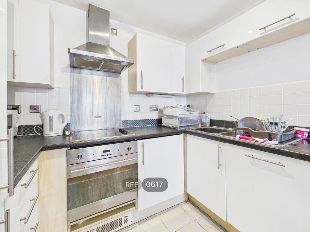 Kitchen &amp; Living area