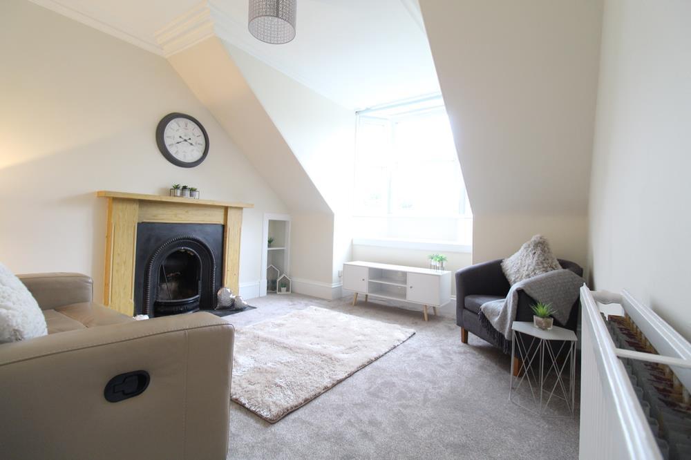 Lounge Main
