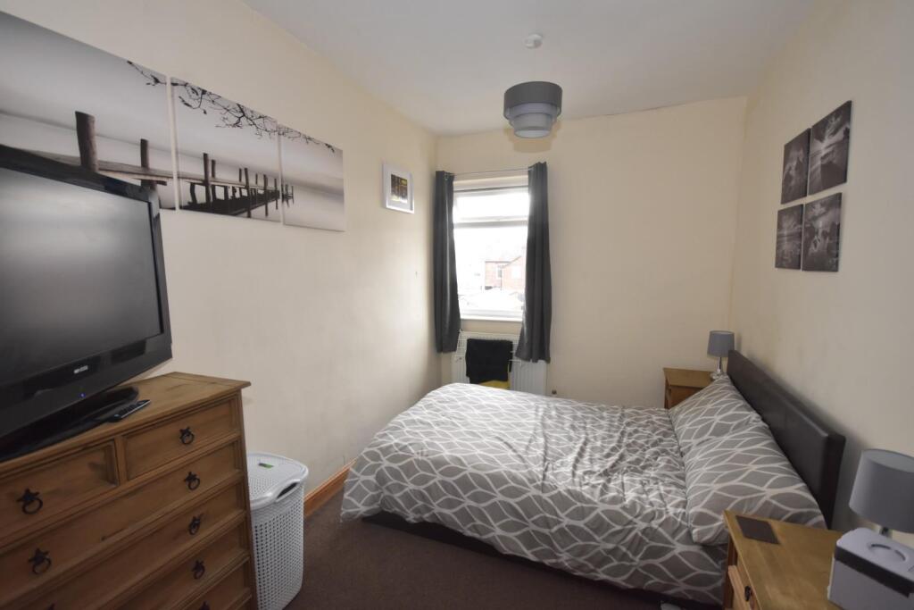 BED 2.JPG