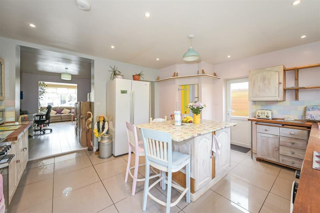 Kitchen to house.jpg