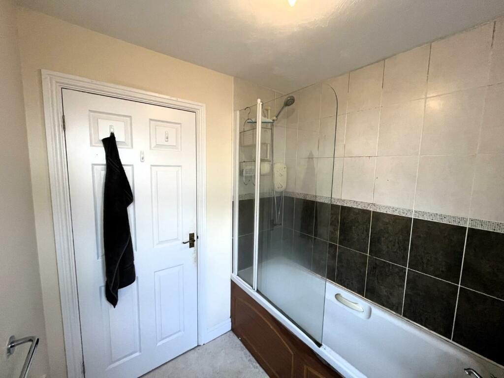 Bathroom (2).jpeg