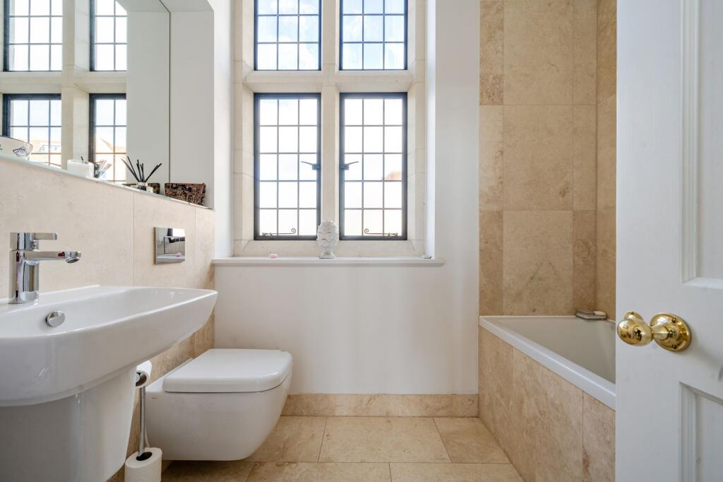 Ensuite