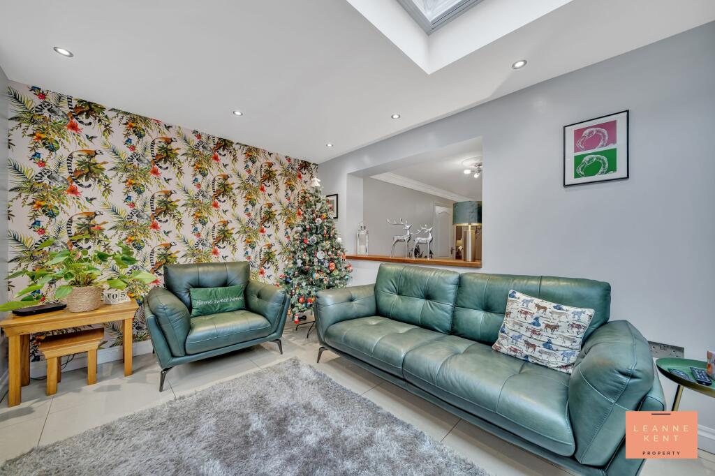 Kitchen Snug