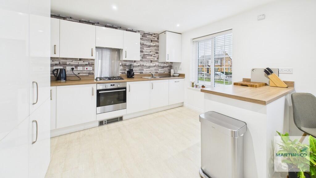 CAM03663G0-PR0220...