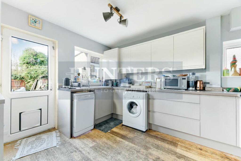 KNIGHWOOD CRESCENT, 23-7.JPG