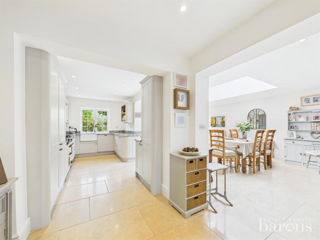 CAM05005G0-PR0068-STILL056 (1).jpg