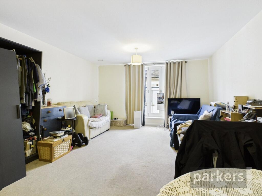 Living/Dining Area