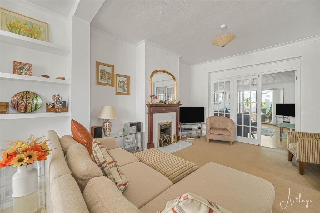 Open-plan lounge