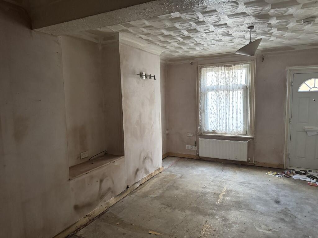 3  Medium  T202509250916.jpg