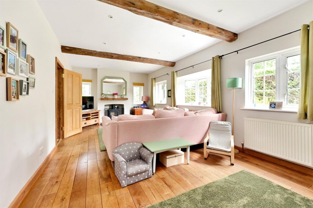 Crooksbury Road, Farnham, Surrey, GU10