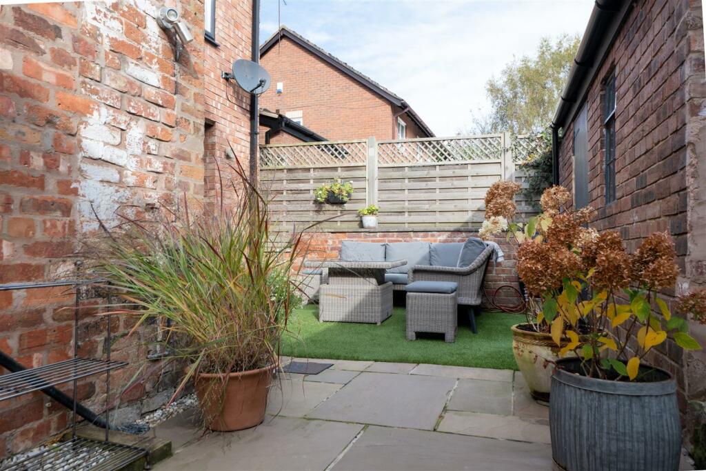 77 Hockenhull Lane-046.jpg