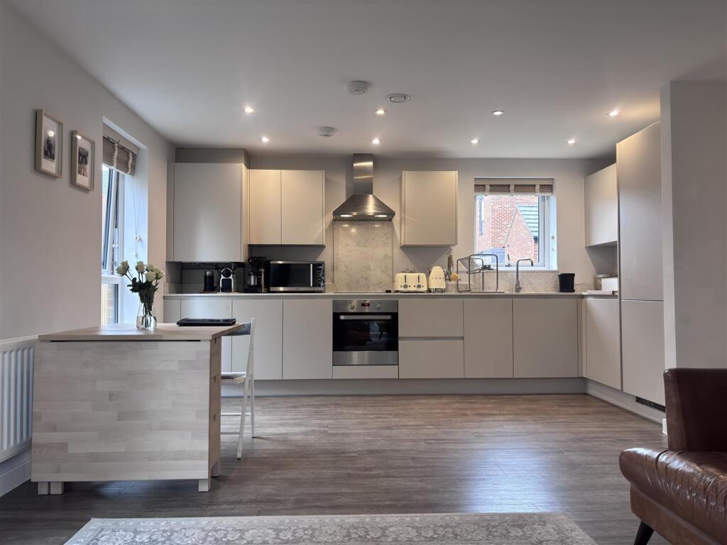 kitchen1.jpg