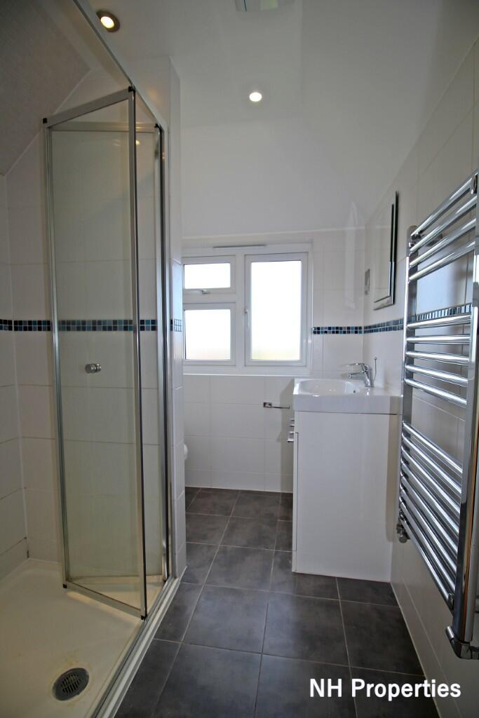 ENSUITE SHOWER ROOM