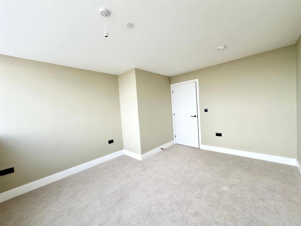 WhatsApp Image 2025-06-20 at 17.49.02 (2).jpeg